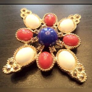 VINTAGE ESTATE SIGNED SARAH COV CANADA 2.5" BROOCH